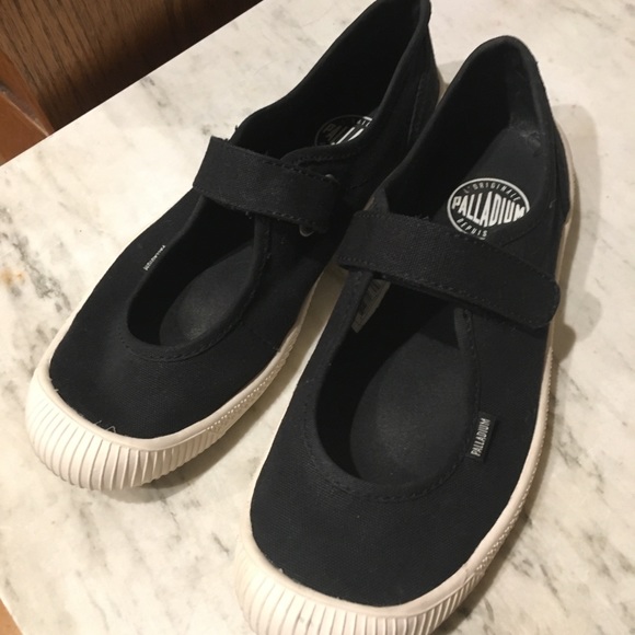 palladium slip on